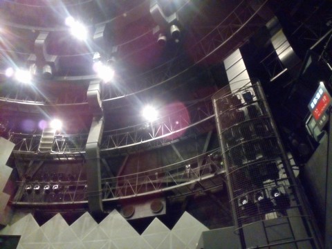 劇場の天井付近